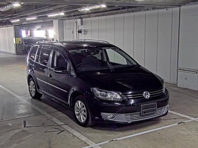 801 Volkswagen Golf touran 1TCAV 2011 г. (ZIP Osaka)